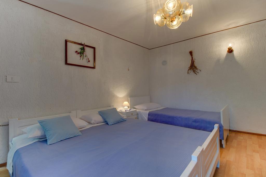 Apartment Carmen Veli Losinj Ngoại thất bức ảnh