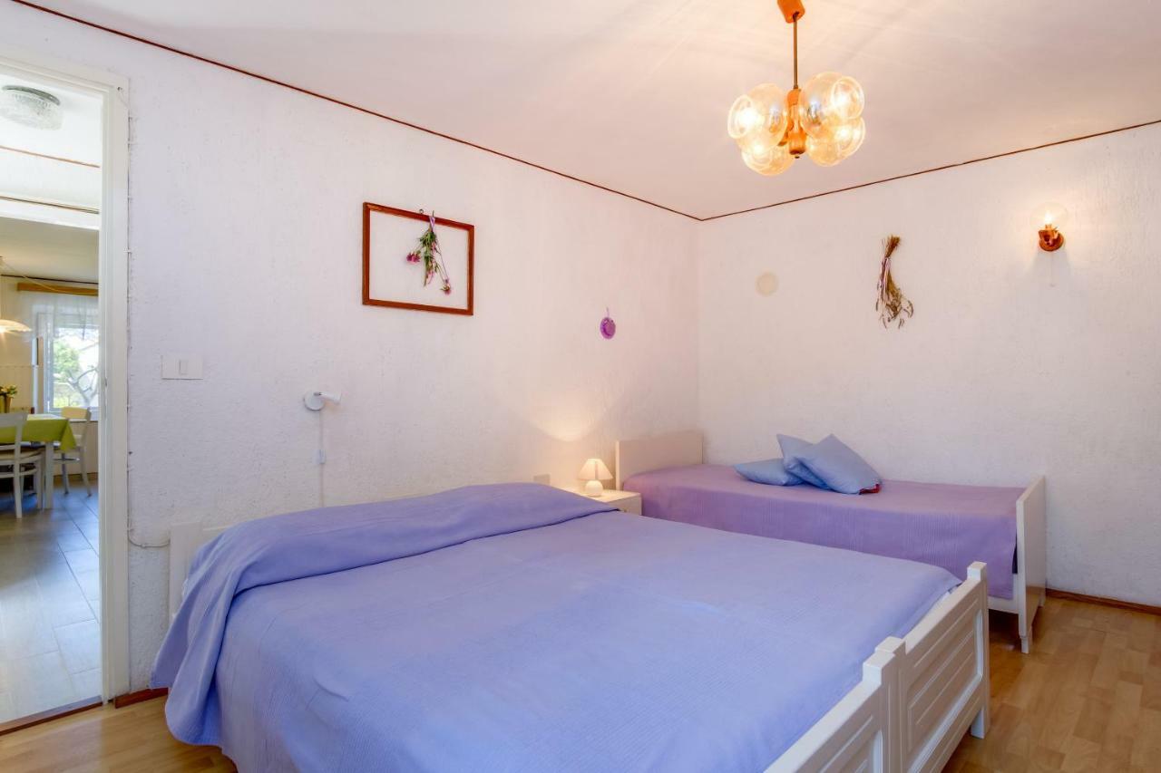 Apartment Carmen Veli Losinj Ngoại thất bức ảnh